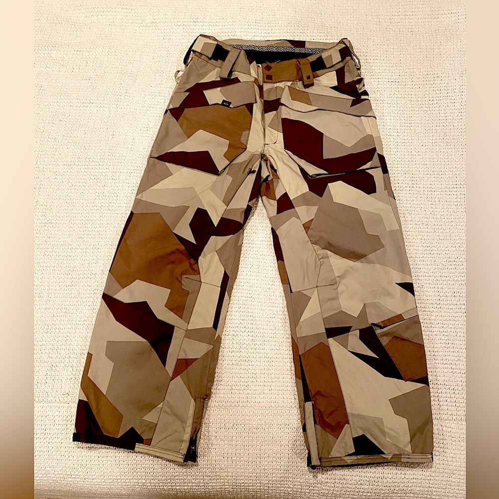 VANS Off-The-Wall SNOWBOARDING PANTS/Large (but fits like a Medium)